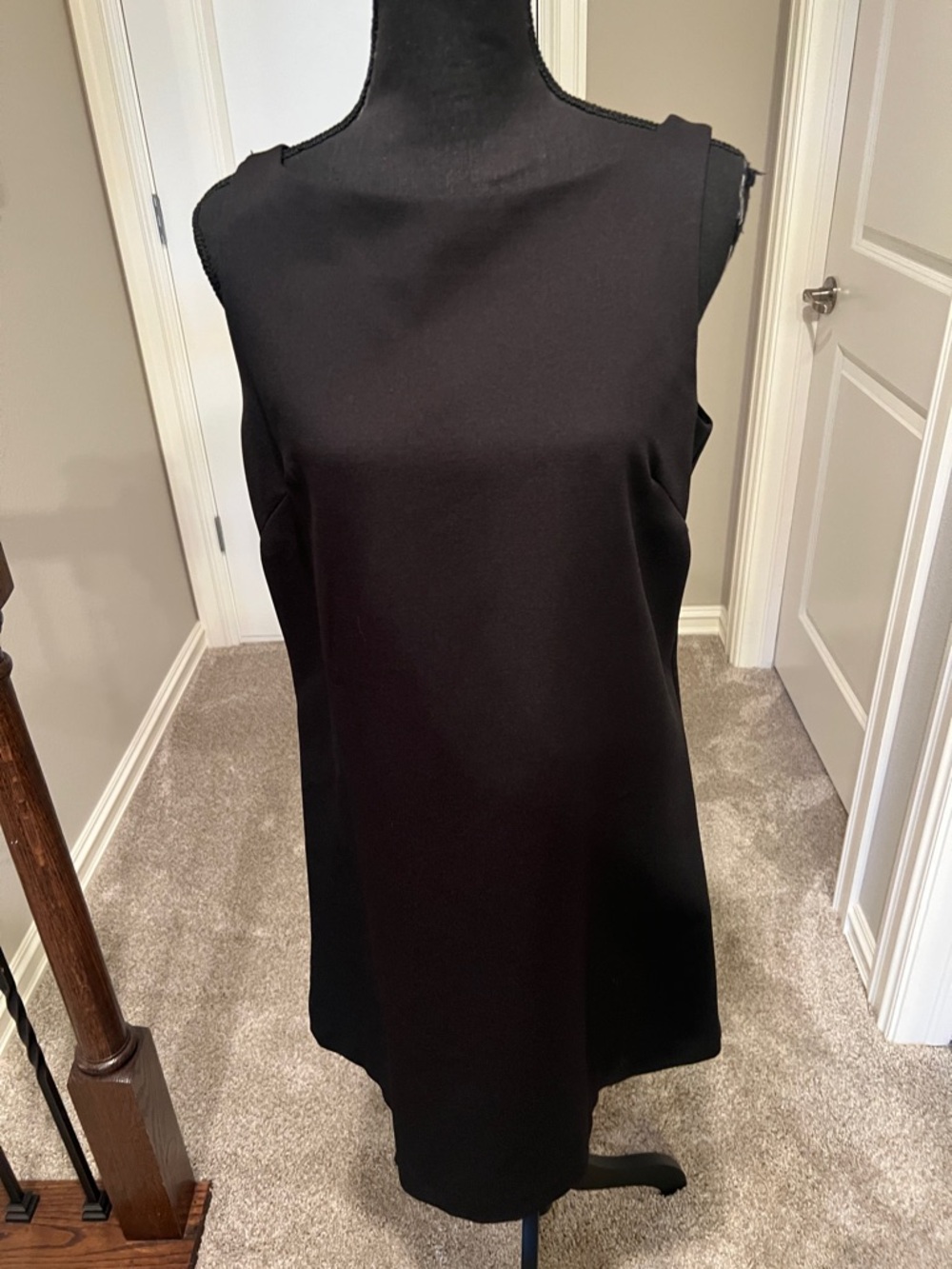 Classic Black Sleeveless Shift Dress - Junior 11
